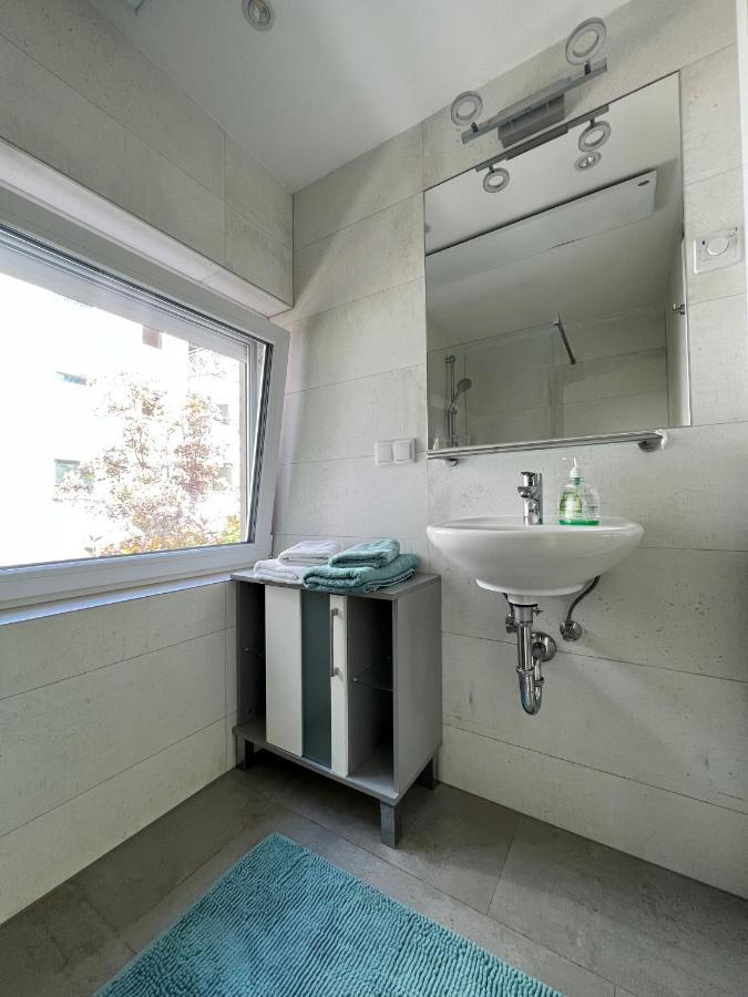 Charming Townhouse Directly By Metro Apartment Vienna Luaran gambar