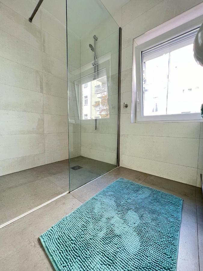 Charming Townhouse Directly By Metro Apartment Vienna Luaran gambar